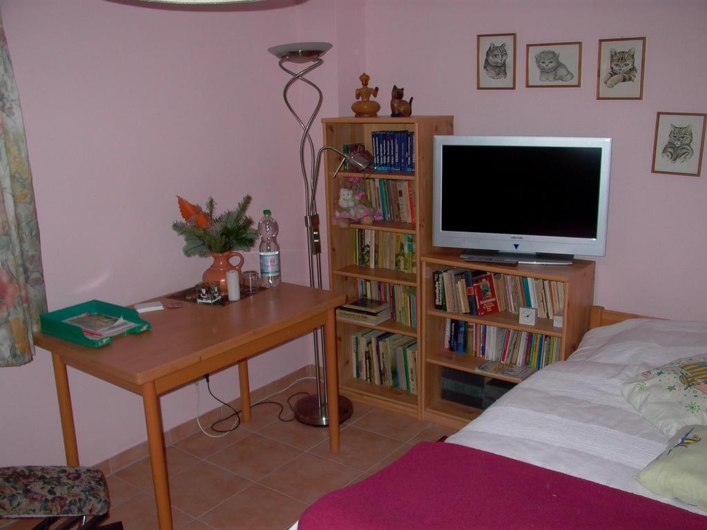 Gaestezimmer Ferienwohnung Villa Alexa, Mit Wallbox Woltersdorf  Værelse billede